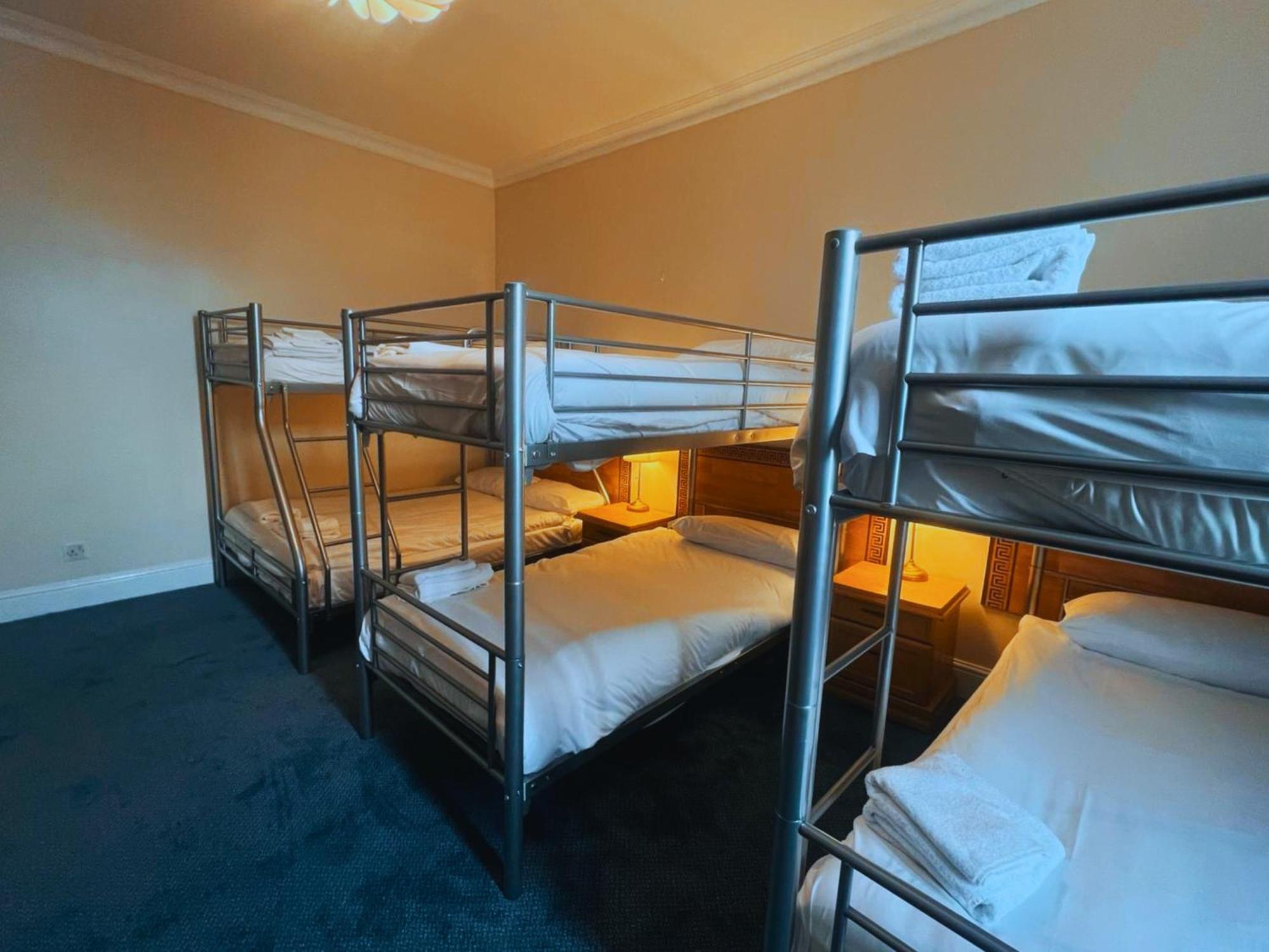 Helen'S Hotel Near Wembley Лондон Экстерьер фото